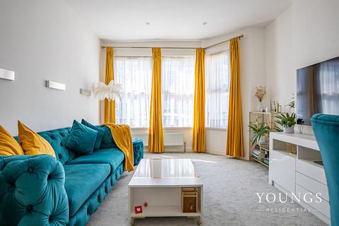 1 bedroom flat for sale, Brightwell Avenue, Westcliff-On-Sea, SS0
