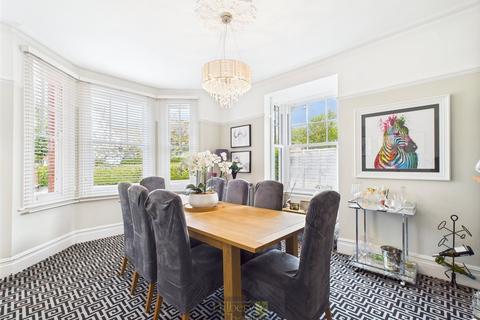 5 bedroom detached house for sale, Headley Chase, Warley, Brentwood, Essex, CM14