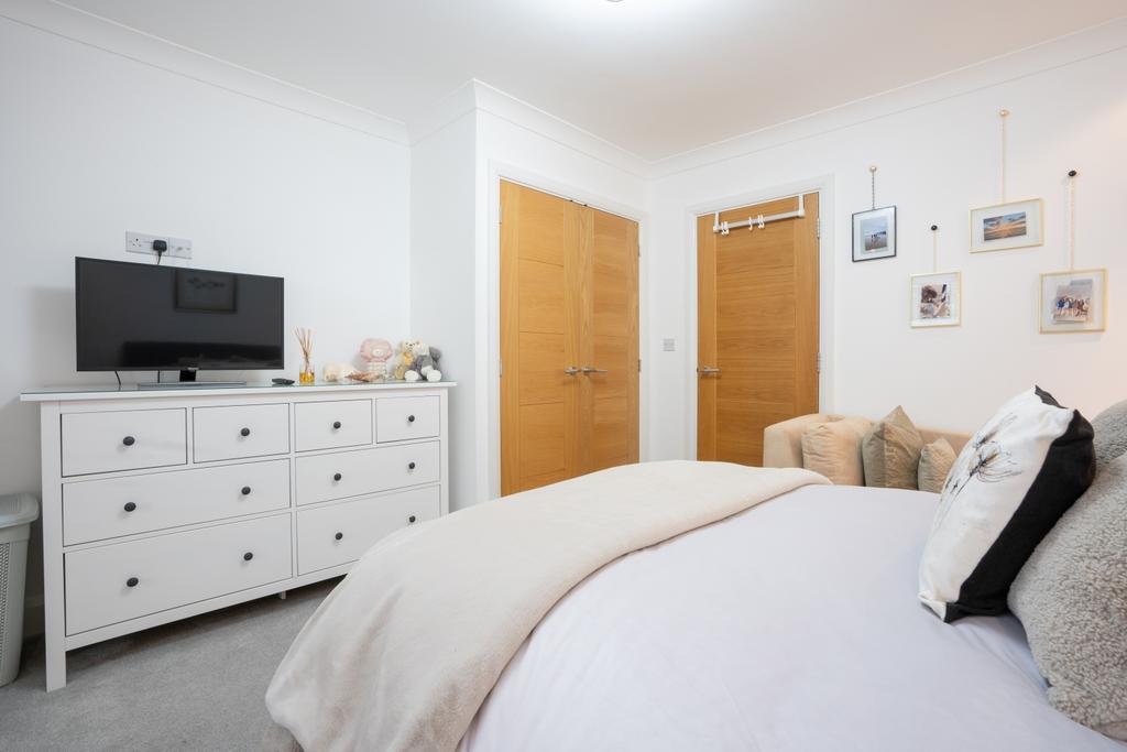 2 wellwood close-14 - bed