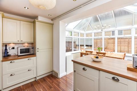 97 Dorking Road, Epsom, KT18 7JZ