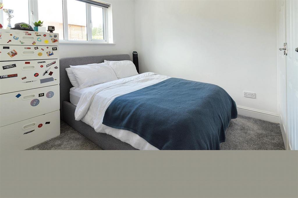 Principal bedroom