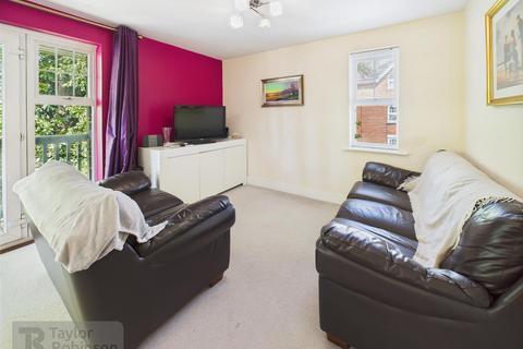 2 bedroom apartment for sale, Pound Hill, Crawley