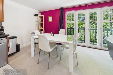 2 bedroom apartment for sale, Pound Hill, Crawley