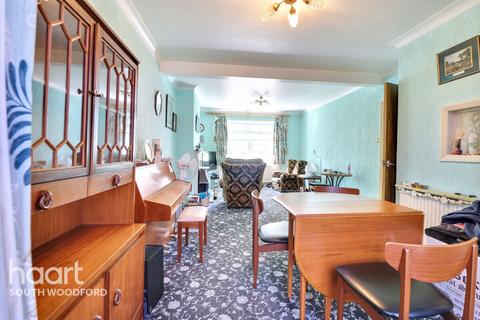 3 bedroom end of terrace house for sale, Broxbourne Avenue, South Woodford