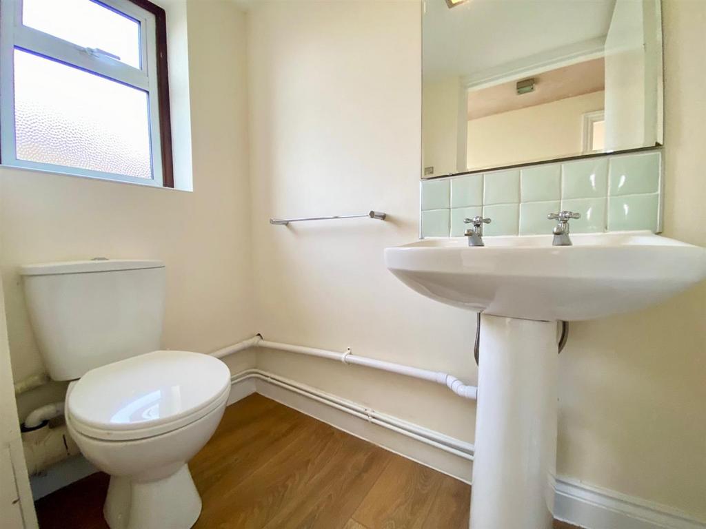 Downstairs WC.jpg