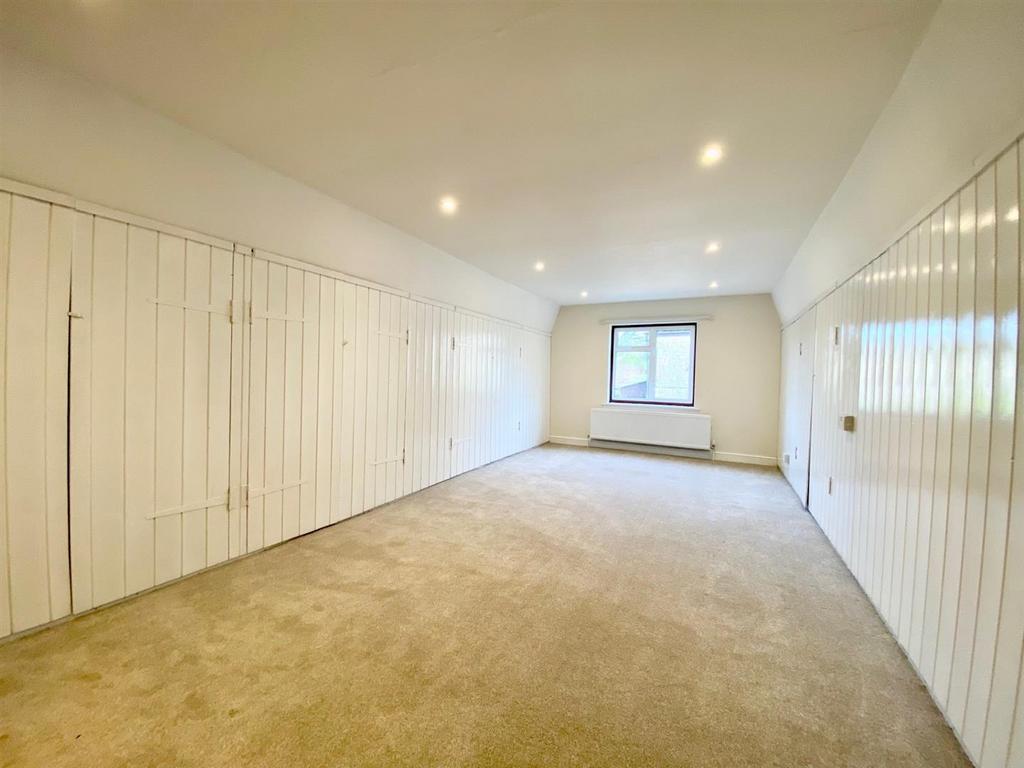 Bedroom 3.jpg