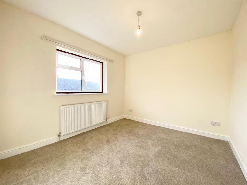 Bedroom 4.jpg