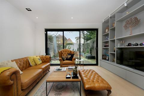 4 bedroom end of terrace house for sale, Drayton Grove, W13