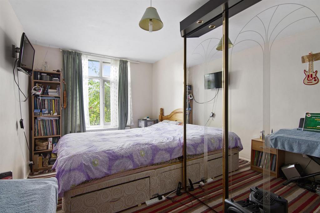 Master bedroom.jpg