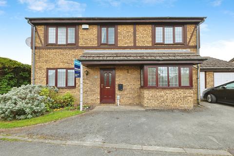 4 bedroom detached house for sale, Ashdene Close, Willerby, Hull, HU10 6LW