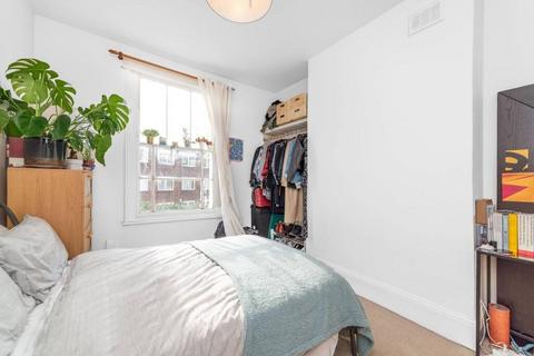 3 bedroom flat to rent, Hartland Road, Chalk Farm, London
