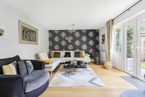 5 bedroom detached house for sale, Walson Way, Stansted CM24