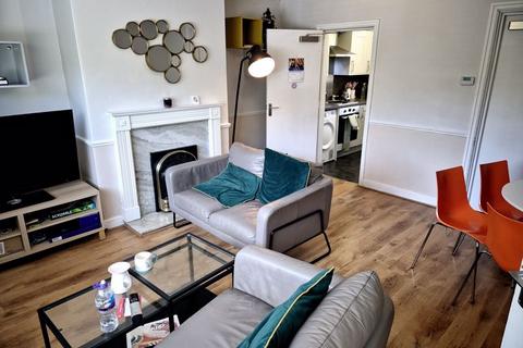 4 bedroom semi-detached house for sale, Stanmore Grove, Leeds