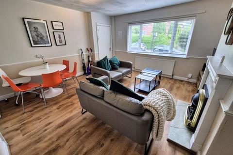 4 bedroom semi-detached house for sale, Stanmore Grove, Leeds
