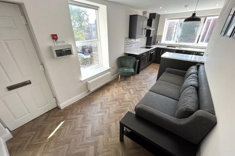 4 bedroom terraced house for sale, Richmond Mount, Headingley, Leeds