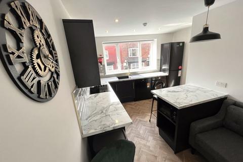 4 bedroom terraced house for sale, Richmond Mount, Headingley, Leeds