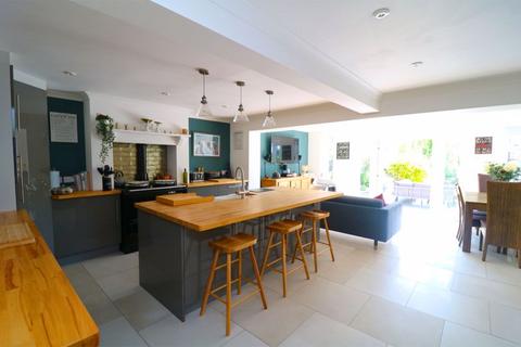 23 Barr Common Road, Walsall, WS9 0SY