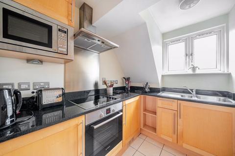Flat 10, 4 Foxley Lane, Purley, CR8 3EP