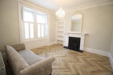 3 bedroom semi-detached house to rent, Kay Park Terrace, Kilmarnock KA3