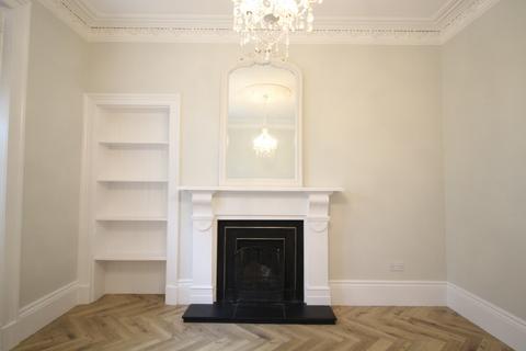 3 bedroom semi-detached house to rent, Kay Park Terrace, Kilmarnock KA3