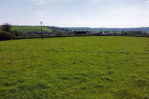 Land to rent, Approximately 33.15 acres of Grazing and Mowing Land, Llanharry, Pontyclun, CF72 9LZ