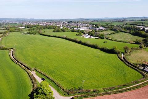 Land to rent, Approximately 33.15 acres of Grazing and Mowing Land, Llanharry, Pontyclun, CF72 9LZ