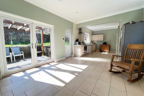5 bedroom bungalow for sale, Nantlais, Llanharan, Pontyclun CF72 9NH