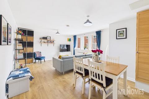 2 bedroom apartment for sale, Clos Dewi Sant, Canton, Cardiff  CF11 9EX