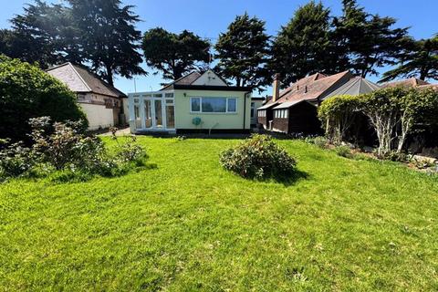 5 bedroom detached bungalow to rent, Victoria Avenue, Southend-On-Sea