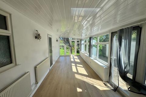 5 bedroom detached bungalow to rent, Victoria Avenue, Southend-On-Sea
