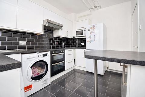 2 bedroom semi-detached house for sale, Howe Road, Kilsyth