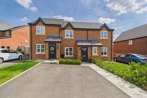 2 bedroom terraced house for sale, Fusilier Close, Middleton, Manchester, M24