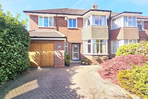 Chester Road North, Sutton Coldfield, Birmingham, B73 6RG