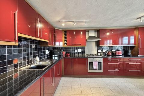 2 bedroom apartment for sale, Brunel Court, Truro