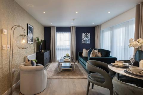 2 bedroom flat for sale, St Georges Park, Hornchurch RM12