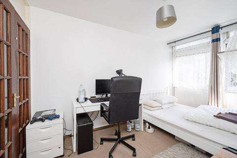 3 bedroom flat for sale, Chapman Street, Shadwell, London, E1