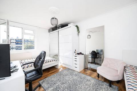 2 bedroom flat for sale, Macbeth House, Arden Estate, Hoxton, London, N1