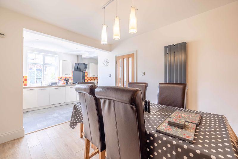Kitchen / Dining...