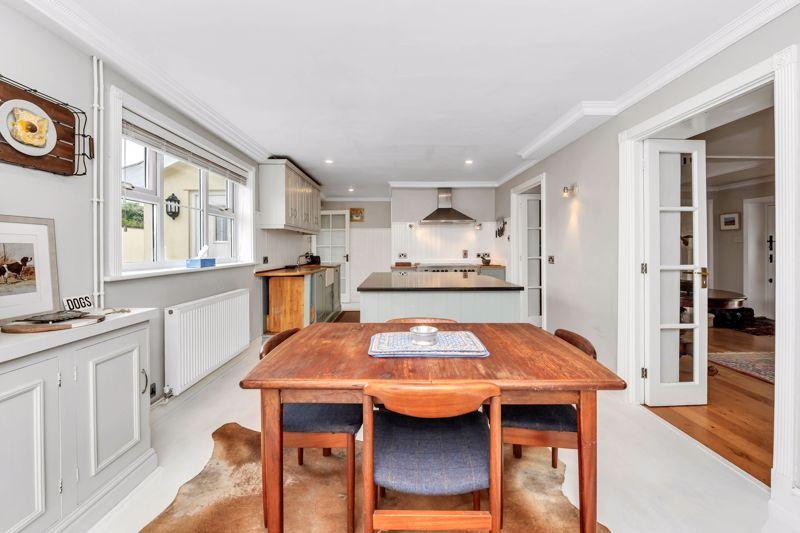 Kitchen/Breakfast