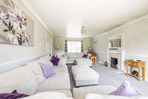 4 bedroom detached house for sale, Barnett Way, Uckfield