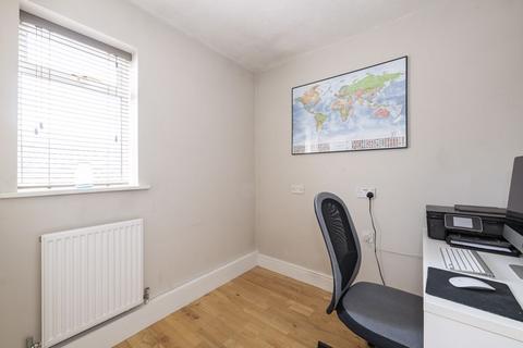 3 Barnett Way, Uckfield, TN22 1XH