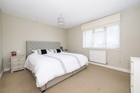 3 Barnett Way, Uckfield, TN22 1XH