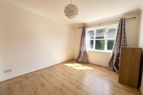 2 bedroom house to rent, Whittington Mews, North Finchley