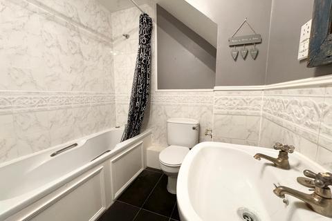 2 bedroom house to rent, Whittington Mews, North Finchley