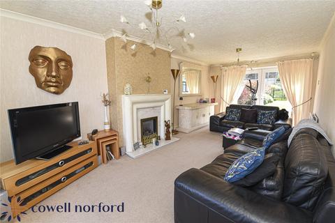 3 bedroom detached house for sale, Harewood Drive, Oldham OL2