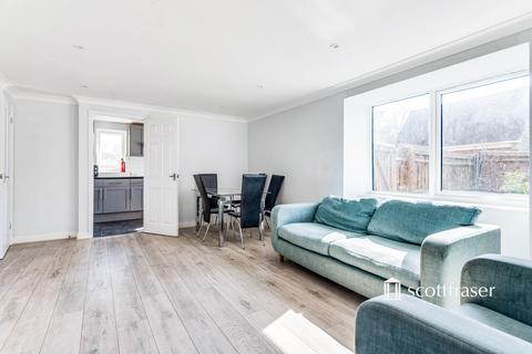 2 bedroom apartment to rent, Fernhill Court, OX5