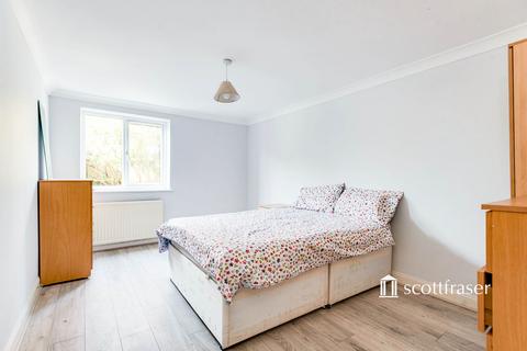 2 bedroom apartment to rent, Fernhill Court, OX5