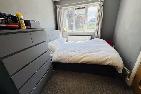 4 bedroom end of terrace house for sale, Mandeville Road, Northolt
