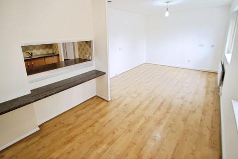 2 bedroom flat to rent, Carisbrooke court, Eskdale Avenue, Northolt