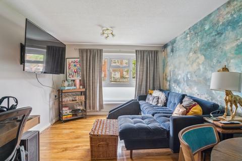 1 bedroom flat for sale, Lilian Board Way, Greenford